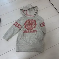 ロング丈のトレーナー フード付き