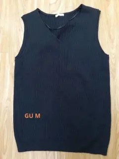 黒　ニット　ノースリーブ