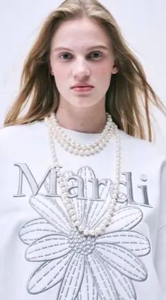 mardi mercredi トレーナー スウェット ホワイト シルバー 刺繍