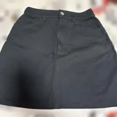 黒 タイトスカート