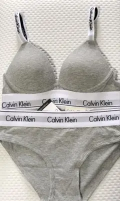 calvin klein ブラ