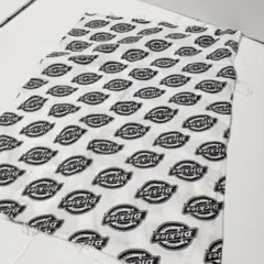 Dickies　９８×３５ｃｍぐらい　ロゴプリント　綿生地　Ｂ品　白地
