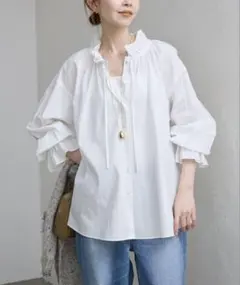 スロープイエナ　タイプライターフリルカラーブラウス　ホワイト