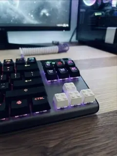 【早い者勝ち】ゲーミングキーボード ブロックキーキャップ ホワイト 4個セットのサムネイル