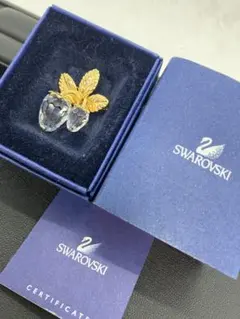 未使用極美品Swarovski スワロフスキークリスタル イチゴ ブローチ