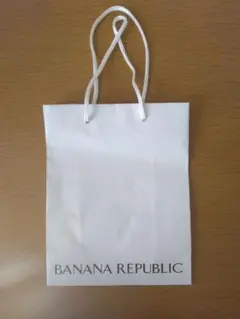 BANANA REPUBLIC紙袋のサムネイル