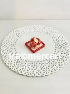 木苺のデザート　フェーブ　フランス製　陶器　お菓子　フェーヴ　ミニチュアスイーツ