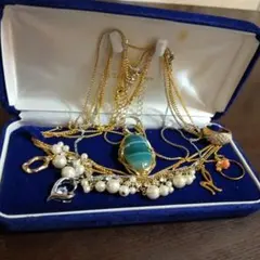 遺品整理 ヴィンテージ アクセサリー まとめ アクセサリーまとめ売りヴィンテージ 遺品整理 全部40点 - メルカリ