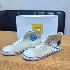スヌーピースニーカー
