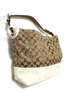 ＣＯＡＣＨ　コーチ　2156　シグネチャー　ワンショルダーバッグ　チャーム付