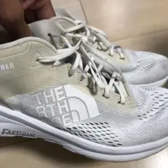 ノースフェイス　スニーカー