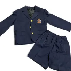 ネイビー スーツ・ブレザー ジャケットとショートパンツ