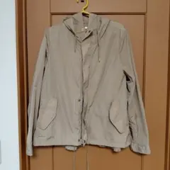 ナイロンマウンテンパーカー ベージュ　ユナイテッドアローズ