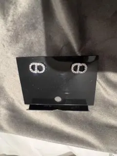 ピアス　ディオール