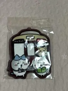【正規品】ちいかわ 阪急電車 マスコット 3個＋パスケース Amazon.co.jp: ちいかわ×阪急電車 阪急電車なダイカットパス