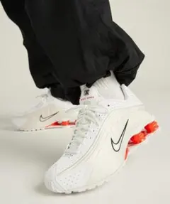 新品 NIKE ナイキ SHOX R4 ショックス AR3565-103 23