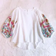 【アールピーエス】 花柄 刺繍 ボリュームスリーブ コットン プルオーバー (M