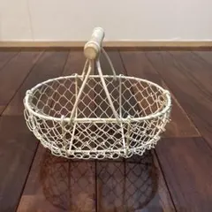 ホワイトワイヤーバスケット