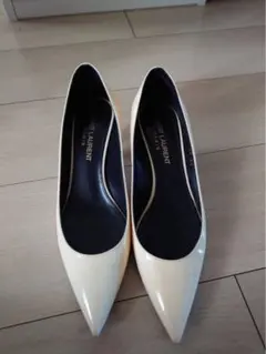 SAINT LAURENT パテントレザー パンプス 35のサムネイル