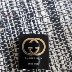 GUCCI GUILTY BLACK 香水 ミニボトルのサムネイル