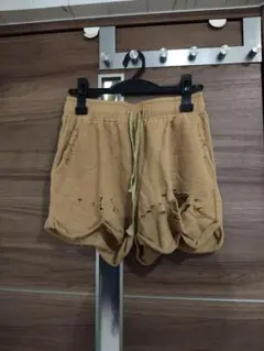 インポート ★ ベージュ ダメージ加工 ショートパンツ