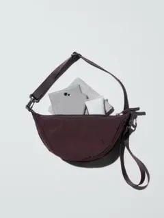 UNIQLO ユニクロ　 ラウンドウルトラミニバッグ　ダークパープルのサムネイル