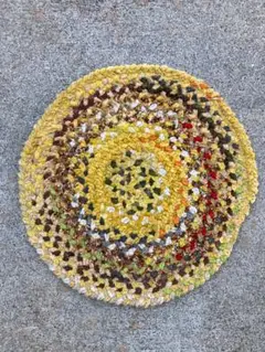 USED SMALL ROUND RUG