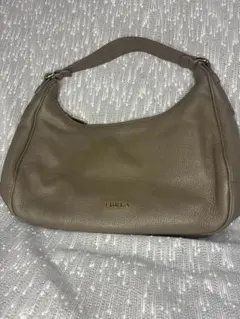 FURLA グレージュ レザー ショルダーバッグ