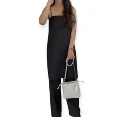 roughlow サロペット♡美品 ワイドパンツ フリーサイズ ブラック 楽チン roughlow サロペット♡美品 ワイドパンツ フリーサイズ ブラック 楽