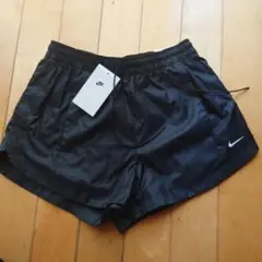 Nike ランニングショーツ S ブラック　新品タグ付き