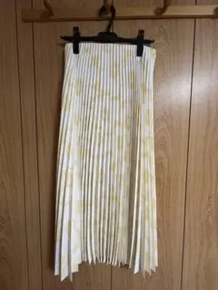 marimekko プリーツスカート イエローXSのサムネイル