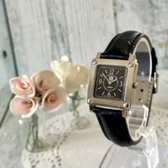 LOEWE 腕時計　レディース　レザー　ゴールド　アナグラム　ブラウン　保存袋 LOEWEのフリマアイテム一覧