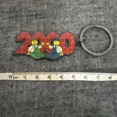 入手困難・激レア】レゴ 2000年 記念 メタル キーホルダー 廃盤品のサムネイル