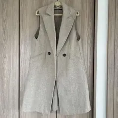 ZARA ベージュ ノースリーブベスト Sサイズ