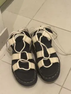 Dr. Martens レースアップサンダル ホワイトのサムネイル