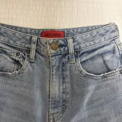 レッドカード　デニムパンツのサムネイル