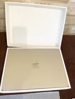MacBook Air M2 13インチ　スターライト　2024.3購入