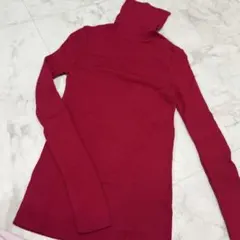 UNIQLO 赤 タートルネックリブニットセーター S