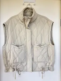 ZARA ベージュ キルティングダウンベスト　S