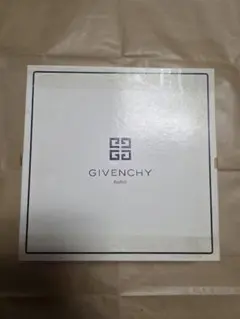 GIVENCHY 八角形皿 ホワイトのサムネイル