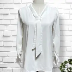 新品ボウタイブラウス　M トップス　レディース　オフィス　仕事　長袖　シンプル