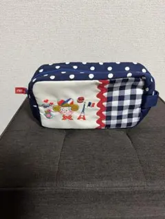 最終お値下げ　カーリーコレクション　いちごちゃんポーチのサムネイル