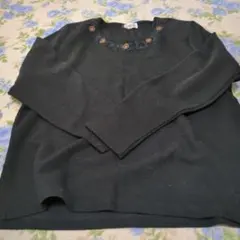ブラック刺繍付きニット 長袖