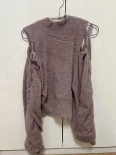 薄紫色オフショルダーセーター
