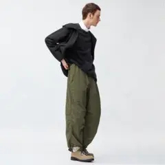 お値下げ！【現在完売】パラシュートパンツ Mサイズ オリーブグリーン GU