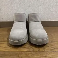 スケッチャーズ　ムートンブーツ　24 ベージュ　2026年購入