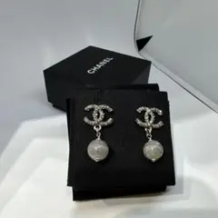 CHANELココマーク グレーマーブル ドロップピアス ラインストーン