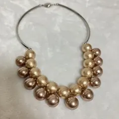 パール風ネックレス　ゴールドカラー　くすみカラー　大ぶり