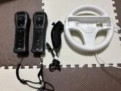 Wii コントローラー2個とハンドル、ヌンチャク　セット