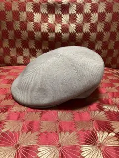 ベージュ　ハンチング帽